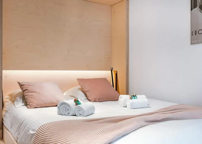 Casiola - Colorful Studio Near The Sea