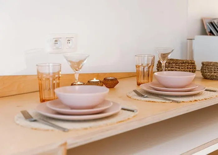 Apartment Casiola - Colorful Studio Near The Sea