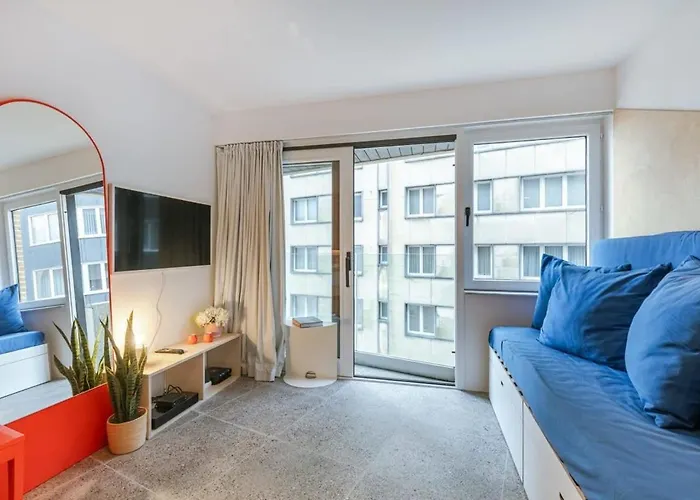 Apartment Casiola - Colorful Studio Near The Sea *